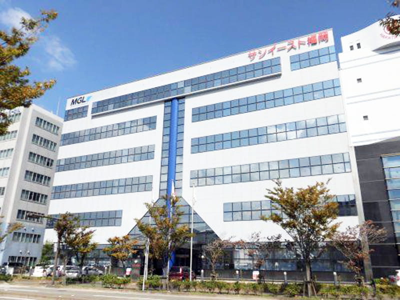 サンイースト福岡ビル｜倉庫｜空とぶふどうさん｜福岡